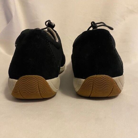Dansko Womens Size 7.5 Harlie Black Suede Comfort Sneaker Bungee Lace Shoes - Picture 4 of 6